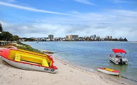 Golden Beach Escape | Family Fun & Pet Friendly